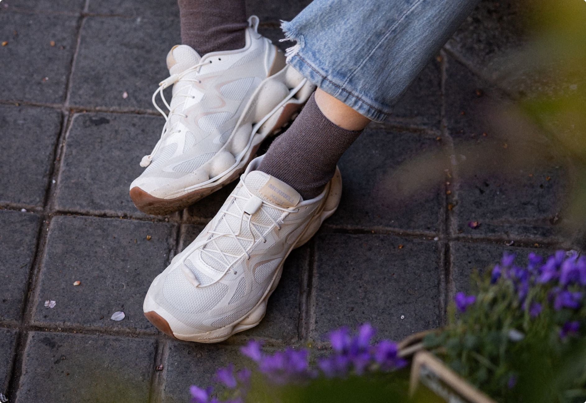 Dina holding the speedARC Mantis shoes